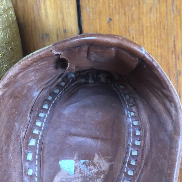 Wedding Shoes/Juttis - Picture 4 of 8